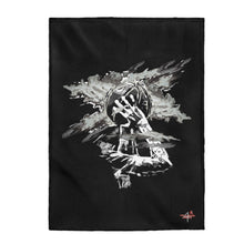 Load image into Gallery viewer, Heat Black/White Velveteen Plush Blanket in 30”x40”, 50”x60”, 60”x80”