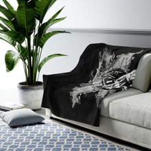 Load image into Gallery viewer, Heat Black/White Velveteen Plush Blanket in 30”x40”, 50”x60”, 60”x80”
