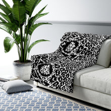 Load image into Gallery viewer, Jungle Sherpa Fleece Blanket with White Lining in White/Black 50”x60”, Black/White 60”x80”
