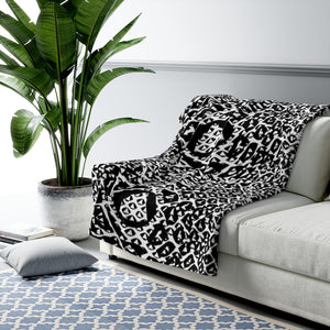 Jungle Sherpa Fleece Blanket with White Lining in White/Black 50”x60”, Black/White 60”x80”